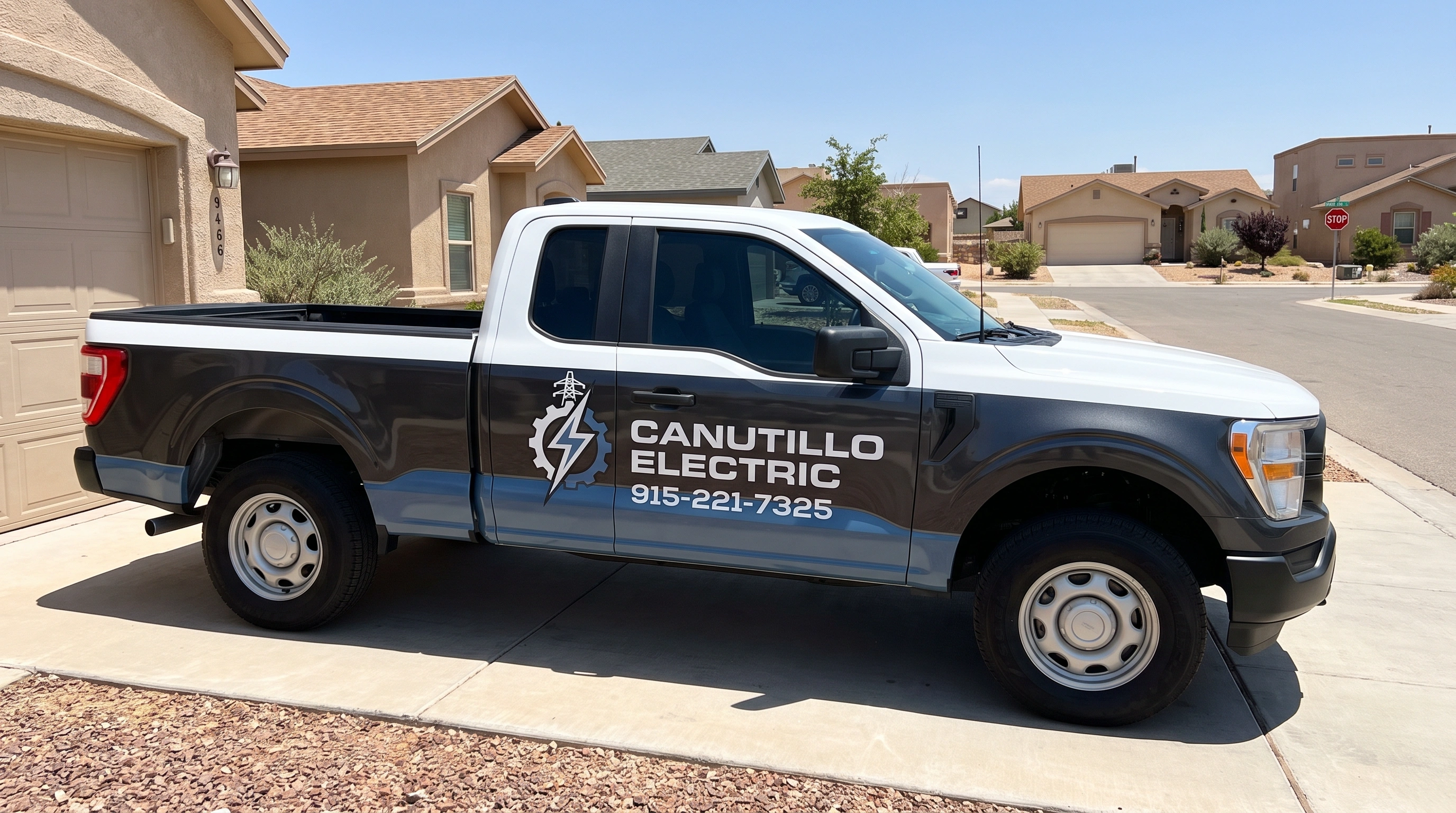 Canutillo Electric electrician working on a residential electrical panel in El Paso, TX